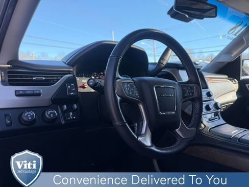Used 2018 GMC Yukon Denali image 17