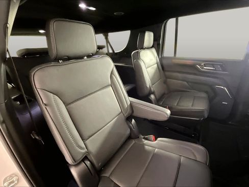 Used 2025 GMC Yukon XL Denali w/ LPO, Floor Liner Package AWD/4WD image 20