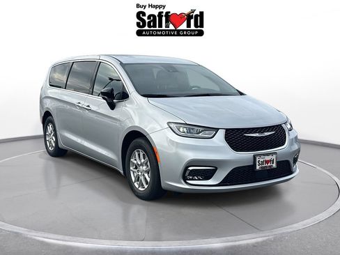 New 2026 Chrysler Pacifica Select FWD image 8