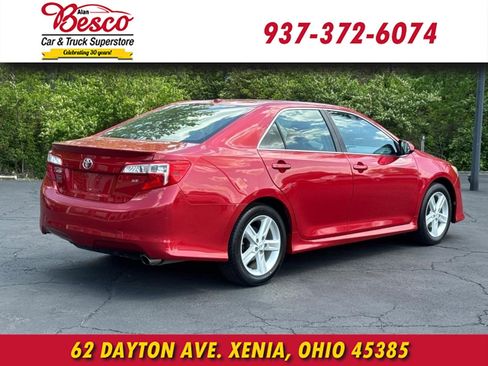 Used 2012 Toyota Camry SE w/ Leather Pkg image 4