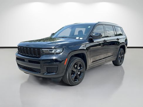 Used 2024 Jeep Grand Cherokee L Altitude AWD/4WD image 7