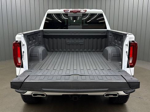 Used 2026 GMC Sierra 1500 AT4 w/ AT4 Premium Package AWD/4WD image 18
