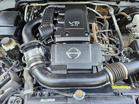 Used 2019 Nissan Frontier SL AWD/4WD image 20