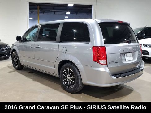 Used 2016 Dodge Grand Caravan SE FWD image 11