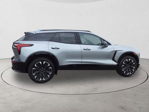 New 2025 Chevrolet Blazer EV RS image 4
