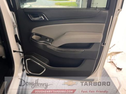 Used 2018 Chevrolet Suburban LT RWD image 38