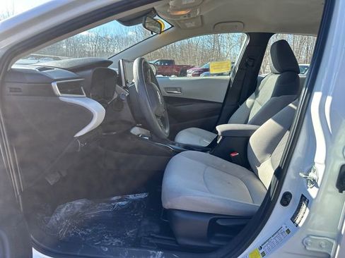 Used 2021 Toyota Corolla LE image 23