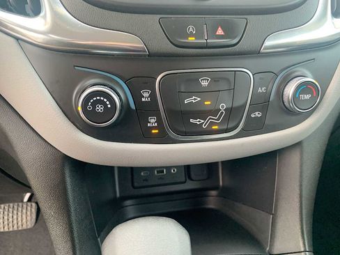 Certified 2022 Chevrolet Equinox LS image 17