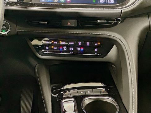 Used 2022 Buick Envision Essence w/ Safety Package image 18