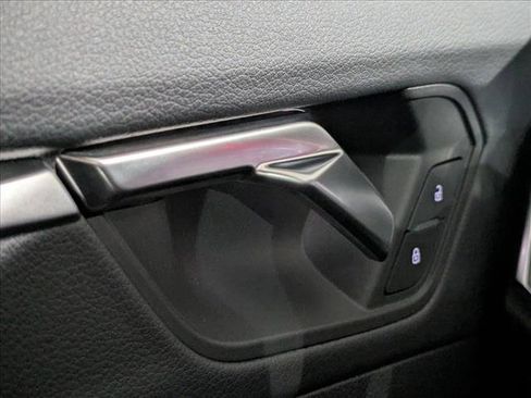 Certified 2025 Audi Q3 2.0T Premium w/ Convenience Package image 18