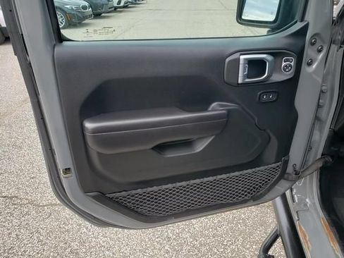 Used 2018 Jeep Wrangler Unlimited Sport S AWD/4WD image 10