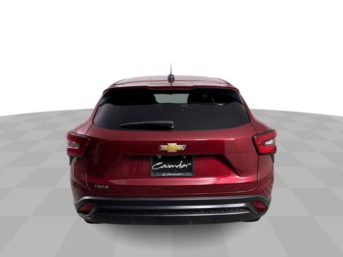 Used 2024 Chevrolet Trax LS image 43