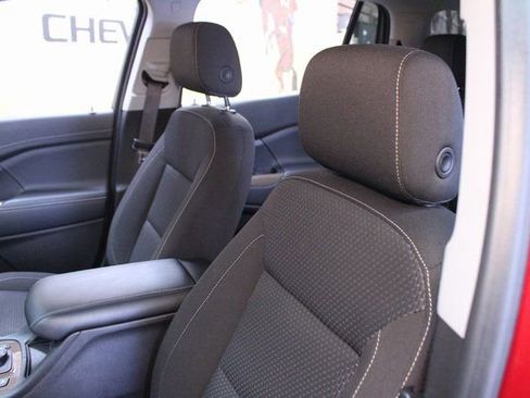 Used 2023 GMC Acadia SLE w/ LPO, Floor Liner Package AWD/4WD image 20