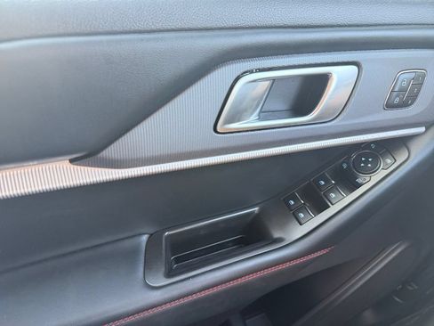 Used 2025 Ford Explorer ST-Line w/ Premium Package RWD image 16