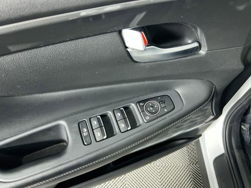 Used 2023 Hyundai Santa Fe SEL w/ Premium Package image 14