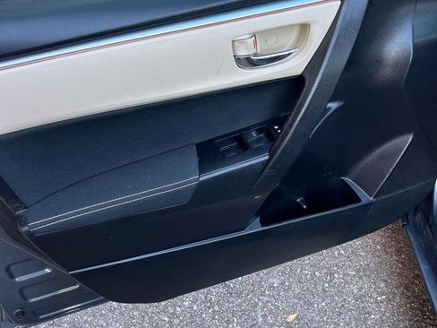 Used 2014 Toyota Corolla LE Premium image 26