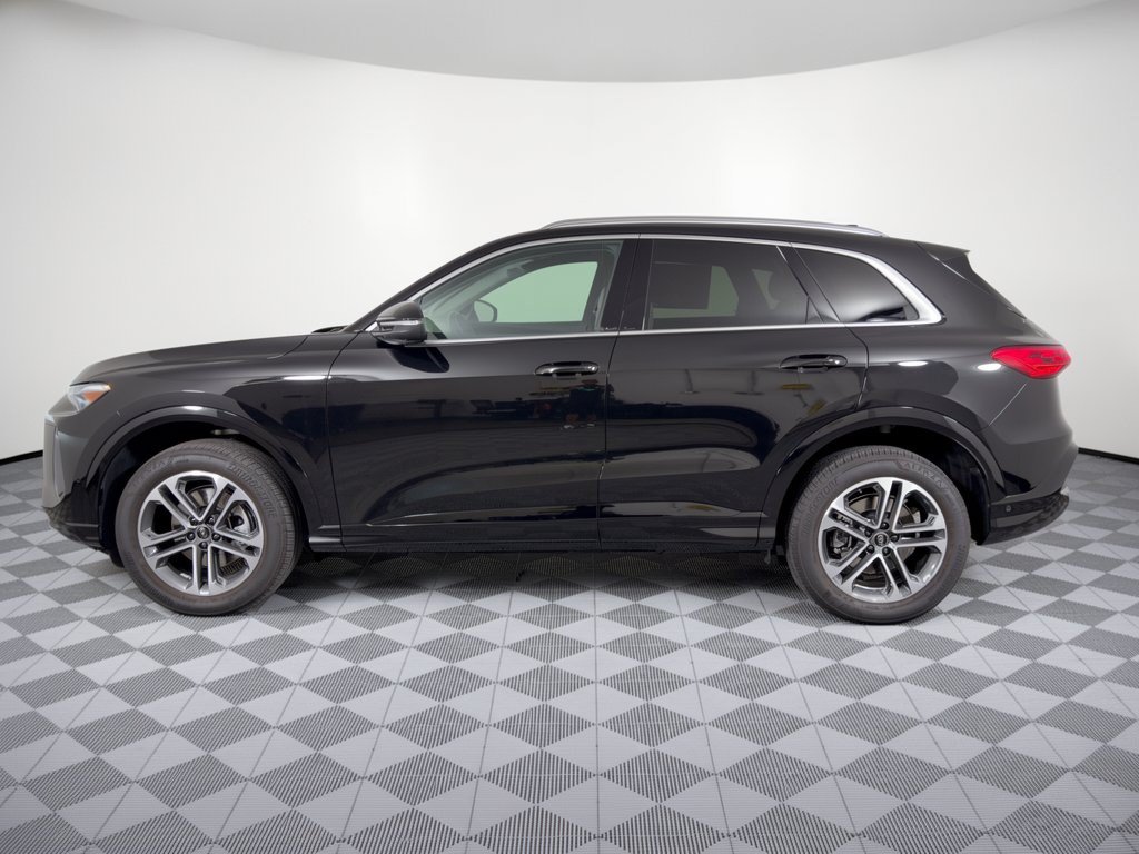 Certified 2025 Audi Q5 Premium Plus w/ Premium Plus AWD/4WD image 2