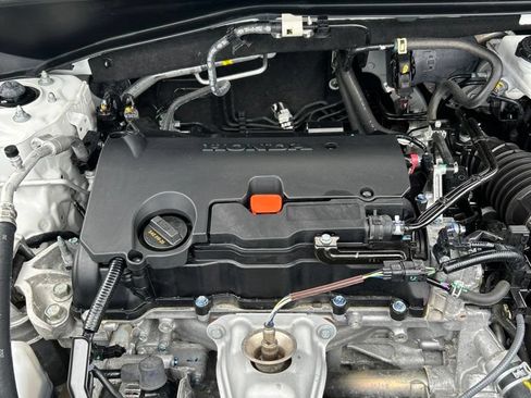 Used 2023 Honda HR-V EX-L image 4