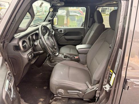 Used 2023 Jeep Wrangler Unlimited Sport AWD/4WD image 10
