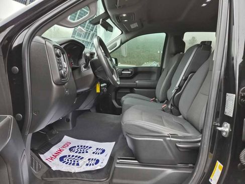 Used 2019 Chevrolet Silverado 1500 Custom w/ Custom Value Package image 11