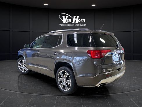 Used 2019 GMC Acadia Denali w/ Technology Package AWD/4WD image 5