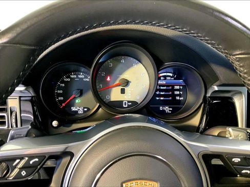 Certified 2021 Porsche Macan S AWD/4WD image 29