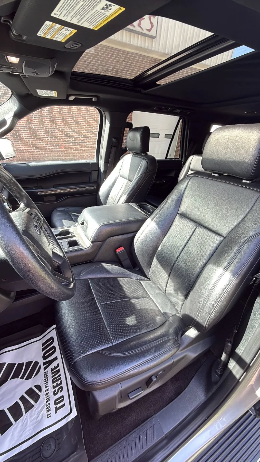 Used 2020 Ford Expedition XLT w/ Equipment Group 202A RWD image 26