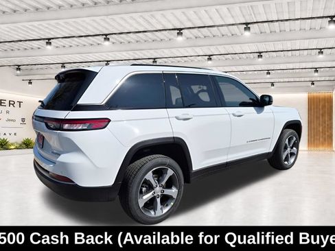 New 2026 Jeep Grand Cherokee Limited RWD image 9