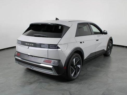 New 2026 Hyundai Ioniq 5 SEL image 11