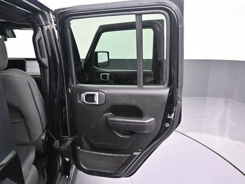 Used 2024 Jeep Wrangler Unlimited Sport AWD/4WD image 31