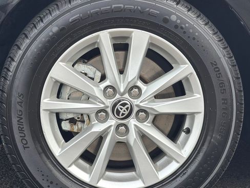 Certified 2025 Toyota Camry LE image 25