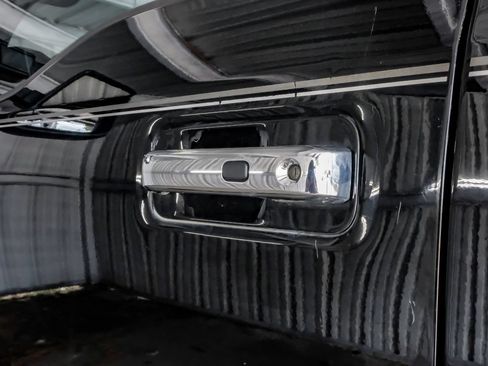 Used 2017 Ford F250 Lariat w/ Lariat Ultimate Package AWD/4WD image 40