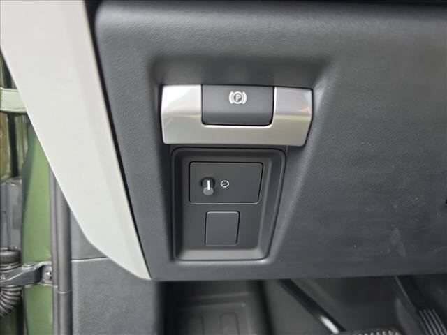New 2026 Land Rover Defender 110 S AWD/4WD image 25