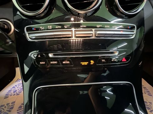 Used 2015 Mercedes-Benz C 300 4MATIC Sedan image 21