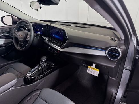 New 2026 Chevrolet Trax LT w/ LPO, Blackout Package image 28