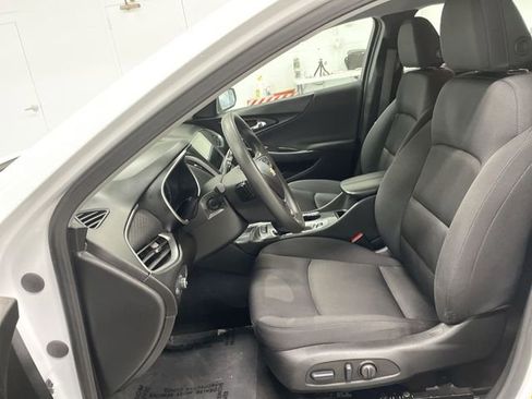 Certified 2024 Chevrolet Malibu LT image 19
