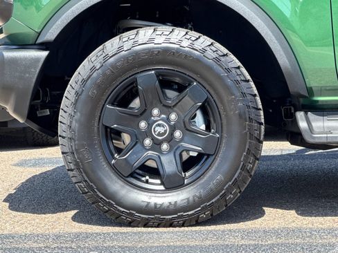 Used 2025 Ford Bronco Outer Banks AWD/4WD image 40