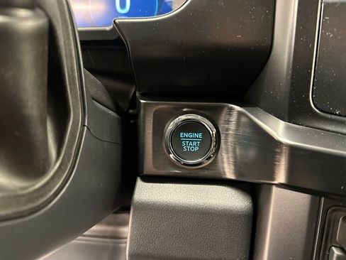 New 2026 Ford F350 Lariat w/ Black Appearance Package image 31