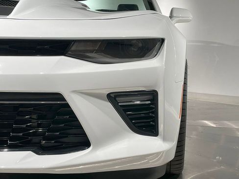 Used 2018 Chevrolet Camaro SS image 18