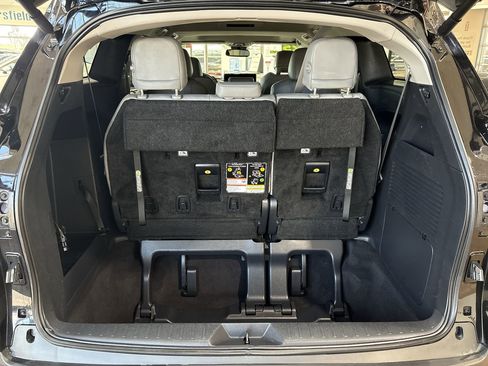 Certified 2025 Toyota Sienna XLE image 26