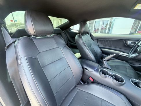 Used 2018 Ford Mustang GT Premium RWD image 23