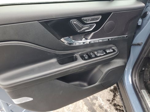 New 2026 Lincoln Corsair Premiere image 7