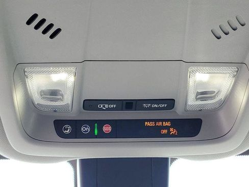 Used 2024 Chevrolet Equinox LT FWD image 19