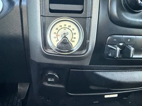 Used 2015 RAM 3500 Tradesman w/ Chrome Appearance Group image 12