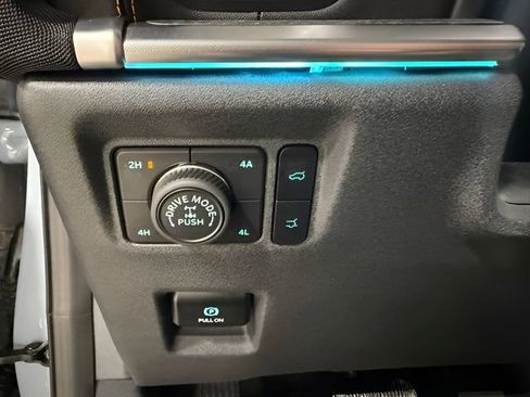 Used 2025 Ford Expedition Tremor AWD/4WD image 21