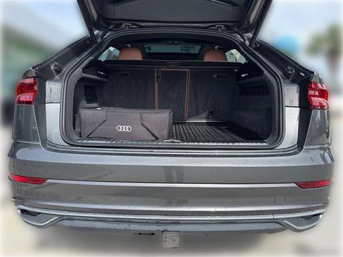 Used 2019 Audi Q8 Premium Plus image 8