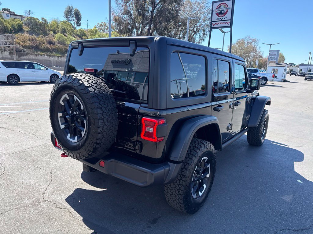 Certified 2025 Jeep Wrangler Unlimited Rubicon w/ Convenience Group AWD/4WD image 8