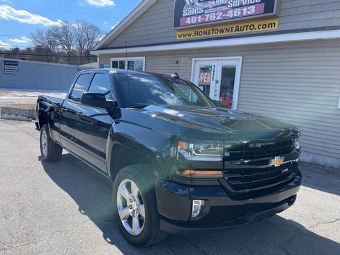 Used 2017 Chevrolet Silverado 1500 LT w/ LT Convenience Package AWD/4WD image 2