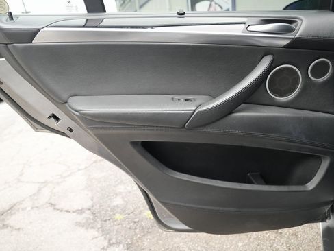 Used 2011 BMW X5 M image 31