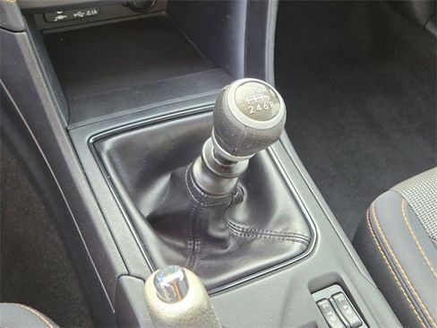 Used 2022 Subaru Crosstrek 2.0i Premium image 22